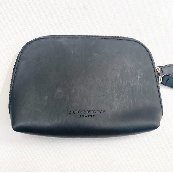 Burberry Handbags - Burberry amenities pouch